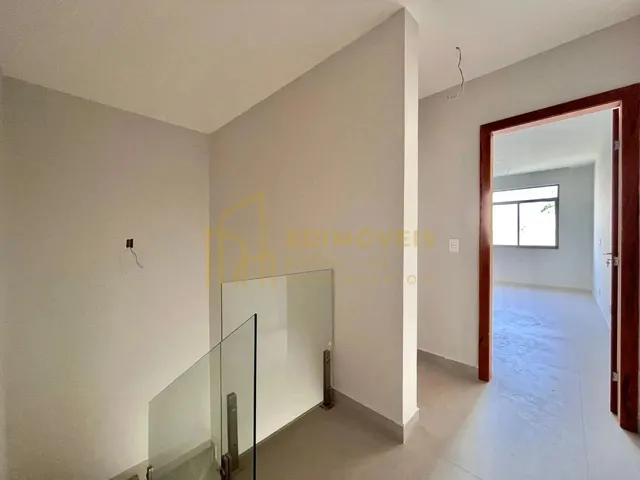 Imagem 12: Morada de Laranjeiras: Oportunidade para Viver com Estilo e Conforto!