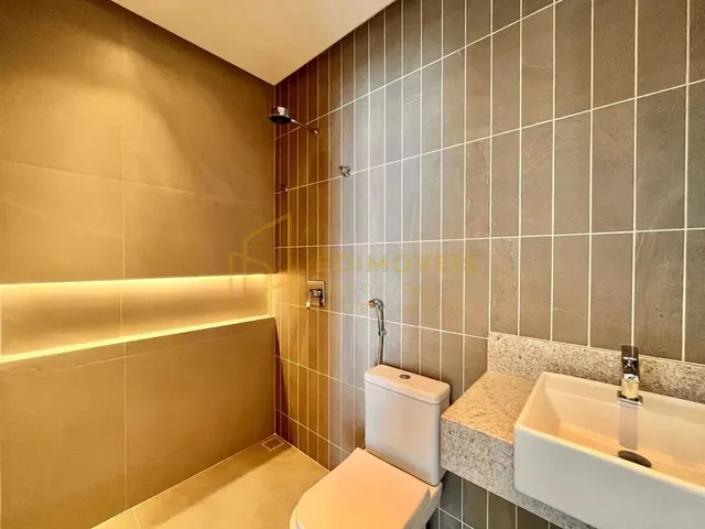 Imagem 11: Jacuhy: Casa Incrível com Piscina, Churrasqueira e Muito Espaço para Sua Família!