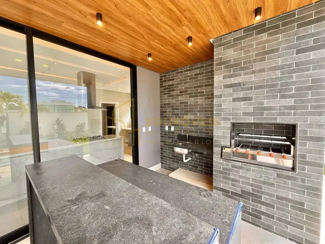 Imagem 12: Jacuhy: Casa Incrível com Piscina, Churrasqueira e Muito Espaço para Sua Família!