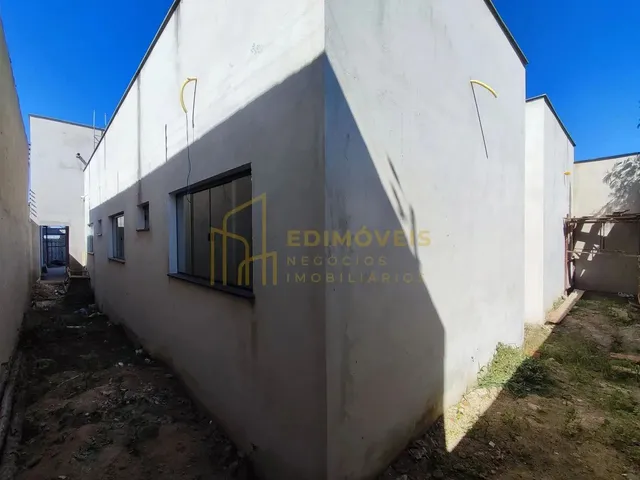 Imagem 3: Linda Casa com 3 Quartos e Pé-Direito Duplo em São Francisco, Serra/Es