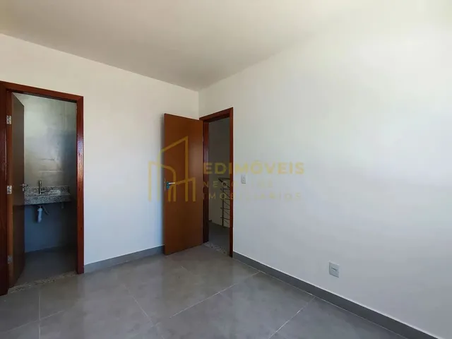 Imagem 14: Oportunidade Única: Casa Duplex com 2 Suítes no São Francisco Pronta para Morar!