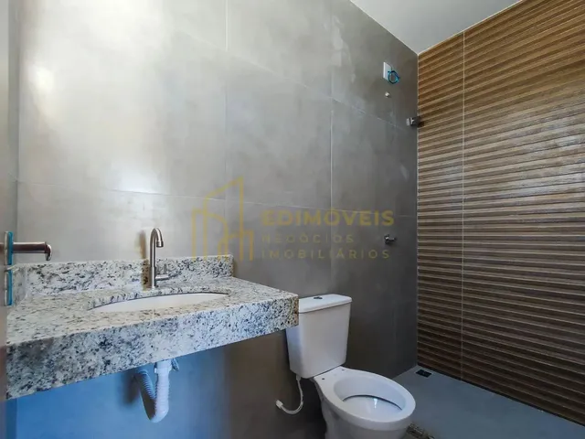 Imagem 15: Oportunidade Única: Casa Duplex com 2 Suítes no São Francisco Pronta para Morar!