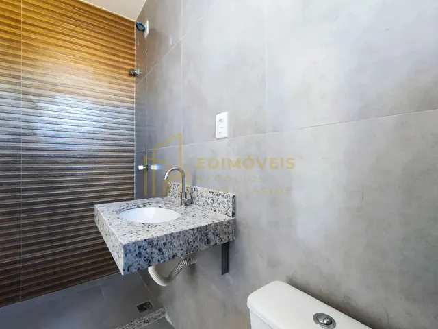 Imagem 13: Oportunidade Única: Casa Duplex com 2 Suítes no São Francisco Pronta para Morar!
