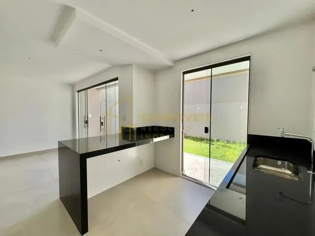Imagem 2: Morada de Laranjeiras: Casa com Piscina e Espaço Gourmet para Você