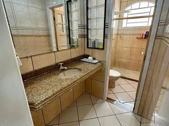 Imagem 6: Casa Laranjeiras - Rua Sem Saída Excelente Casa de 7 Quartos