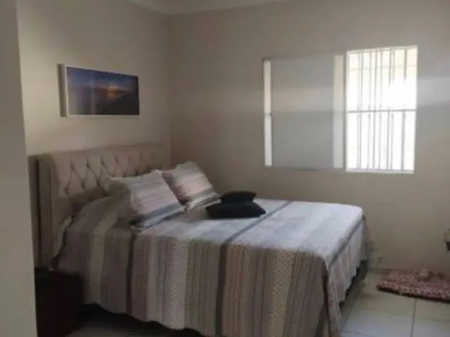 Imagem 3: Bl Casa a Venda com Piscina em Manguinhos