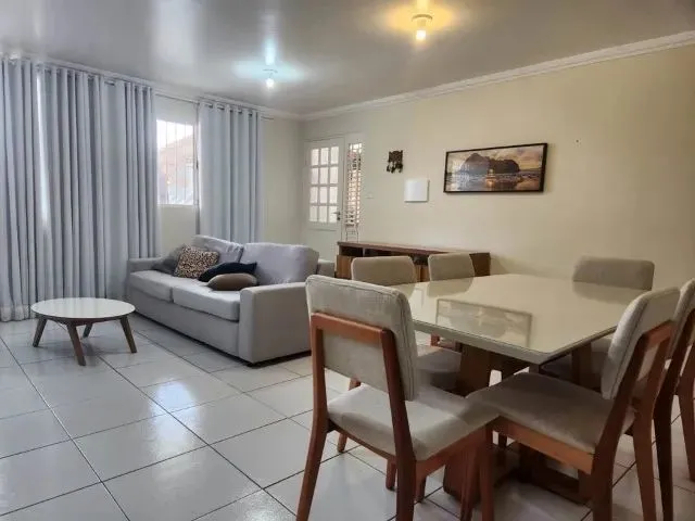 Imagem 7: Bl Casa a Venda com Piscina em Manguinhos