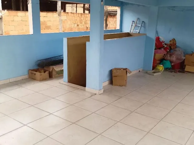 Imagem: A casa possui 3 Dormitórios, 3 Banheiros, 1 Vaga na