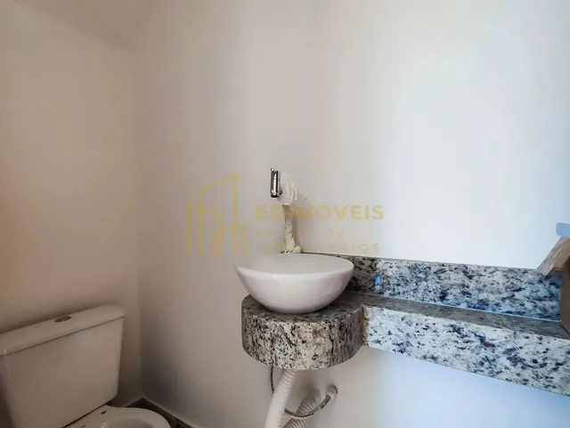Imagem 4: Oportunidade: Casa Duplex com 2 Suítes no São Francisco Ideal para Quem Busca Espaço!