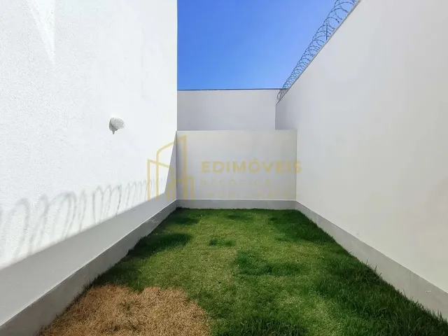 Imagem 12: Oportunidade: Casa Duplex com 2 Suítes no São Francisco Ideal para Quem Busca Espaço!