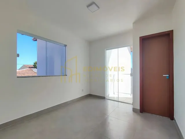 Imagem 3: Oportunidade: Casa Duplex com 2 Suítes no São Francisco Ideal para Quem Busca Espaço!