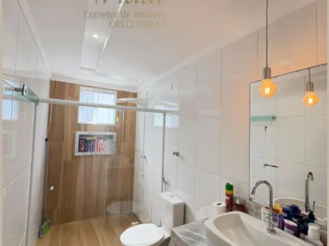 Imagem 11: Casa À Venda em Parque Jacaraipe com 3 Quartos e Um Aplo Quintal