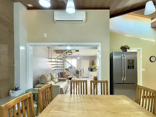 Imagem 4: Casa 3Qts/Ste-(Condominio)- Sol da Manhaã-2 Vagas- Área Gourmet-Morada de Laranjeiras