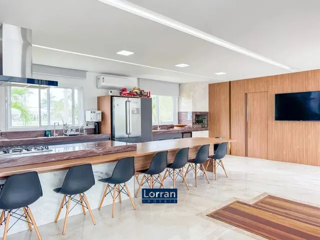 Imagem 4: Casa no Alphaville Jacuhy com 4 Quartos com 4 Suítes
