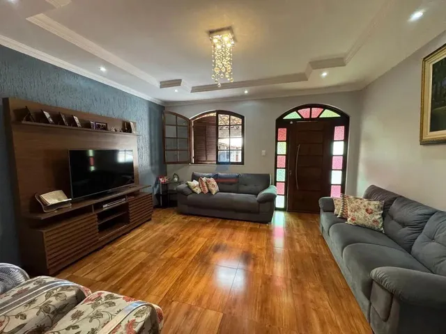 Imagem: Casa À Venda, 3 Quartos, 1 Suíte, 2 Vagas