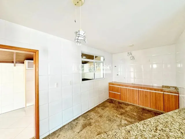 Imagem 11: Casa em Condomínio para Venda em Contagem, Centro, 3 Dormitórios, 1 Suíte, 3 Banheiros