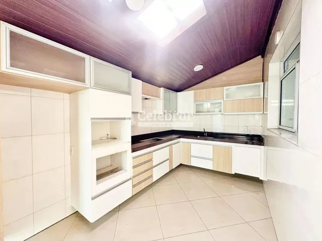 Imagem 2: Casa em Condomínio para Venda em Contagem, Centro, 3 Dormitórios, 1 Suíte, 3 Banheiros