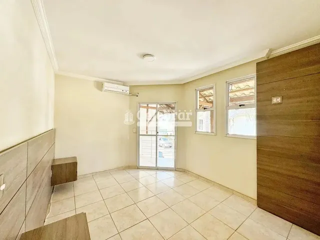 Imagem 5: Casa em Condomínio para Venda em Contagem, Centro, 3 Dormitórios, 1 Suíte, 3 Banheiros
