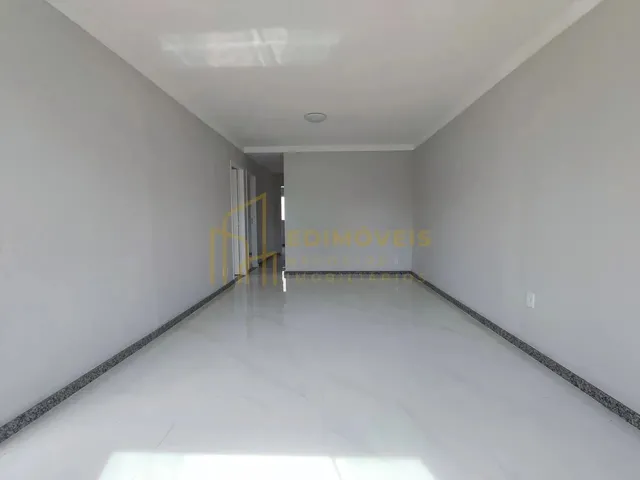 Imagem 7: Oportunidade Única: Casa Reformada em Morada de Laranjeiras com Quintal e Escritório!