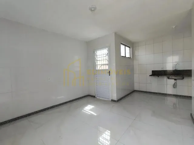 Imagem 8: Oportunidade Única: Casa Reformada em Morada de Laranjeiras com Quintal e Escritório!