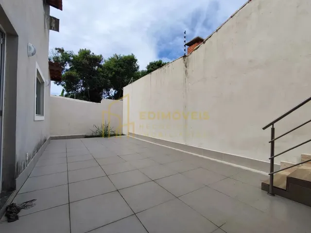 Imagem 13: Oportunidade Única: Casa Reformada em Morada de Laranjeiras com Quintal e Escritório!