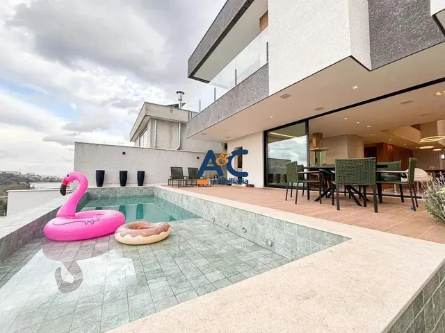 Imagem: Casa com 04 Quartos no Condomínio Portal