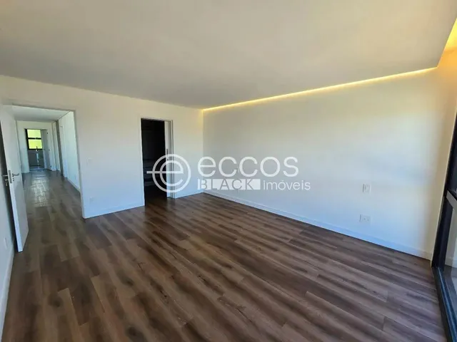 Imagem 7: Casa em Condomínio À Venda, 4 Quartos, 4 Suítes, 4 Vagas, Alphaville Lagoa Dos