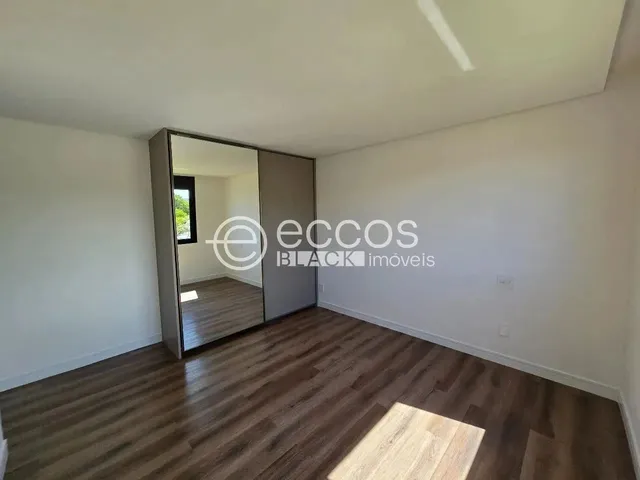 Imagem 10: Casa em Condomínio À Venda, 4 Quartos, 4 Suítes, 4 Vagas, Alphaville Lagoa Dos