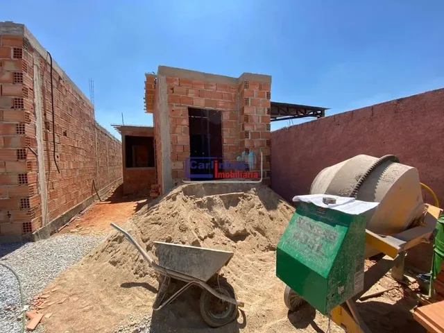 Imagem: Oportunidade Imperdível de Casa no Bairro