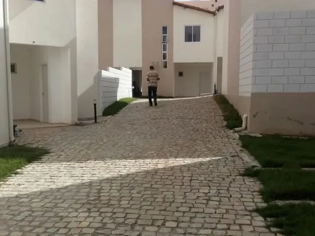 Imagem: Casa de Condomínio em Praça Rosa Fontana