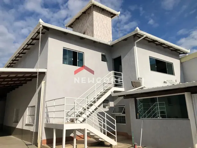 Imagem: Casa em Rua Vinte e Um - Colonial - Contagem/Mg