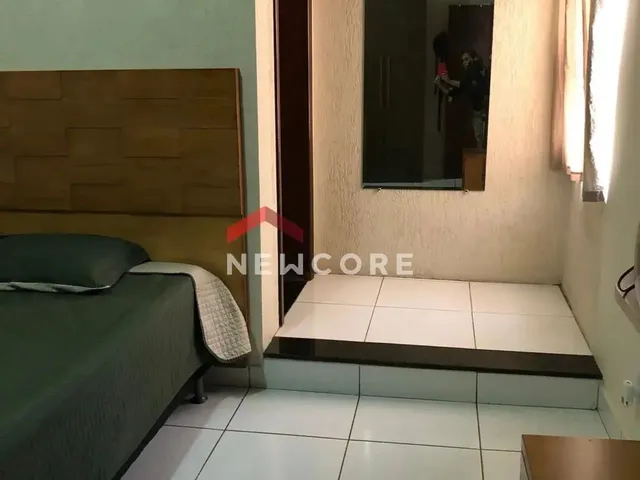 Imagem 2: Casa em Rua Vinte e Um - Colonial - Contagem/Mg