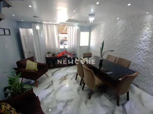 Imagem: Casa de Condomínio em Rua Vinte e Dois