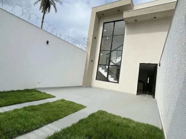 Imagem 1: Casa Moderna com 3 Quartos e Quintal