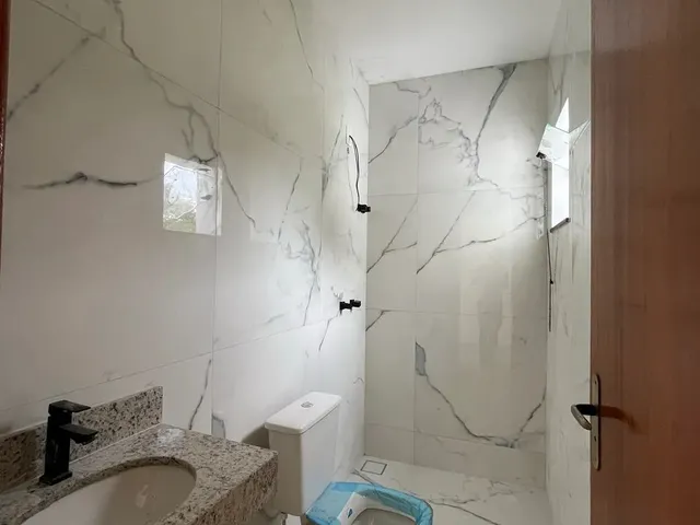 Imagem 2: Casa Moderna com 3 Quartos e Quintal