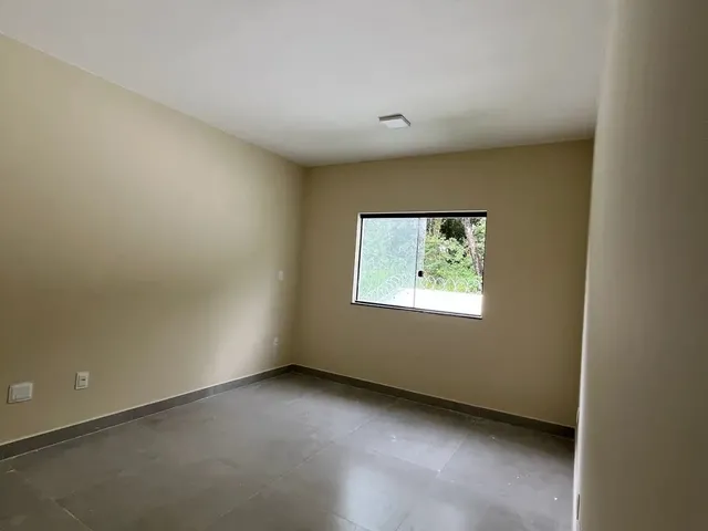 Imagem 5: Casa Moderna com 3 Quartos e Quintal