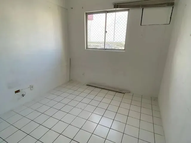 Imagem 5: Imóvel para Aluguel Possui 80 Metros Quadrados com 2 Quartos em Boa Viagem - Recife - Pe