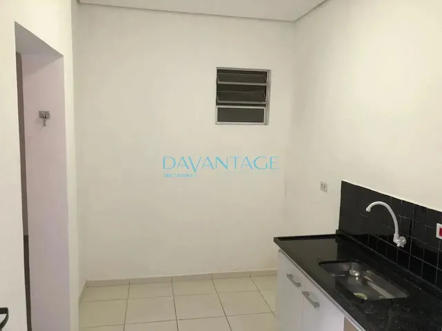 Imagem 5: Apartamento Térreo, com Área, 2 Dormitórios, Casa de Vila Bem Localizado na Vila