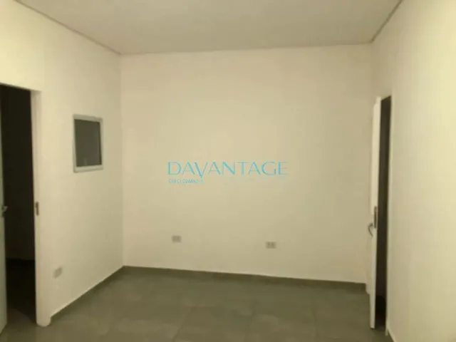 Imagem 4: Apartamento Térreo, com Área, 2 Dormitórios, Casa de Vila Bem Localizado na Vila