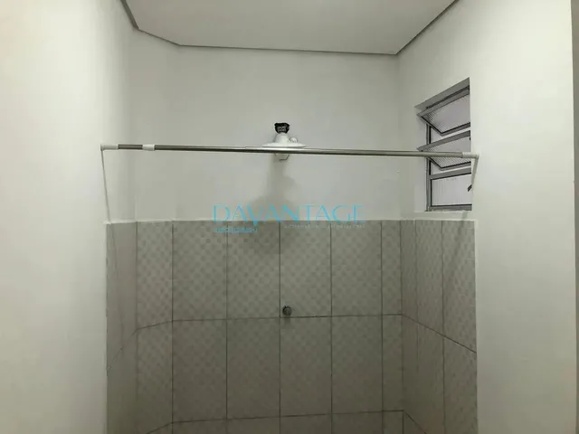 Imagem 10: Apartamento Térreo, com Área, 2 Dormitórios, Casa de Vila Bem Localizado na Vila