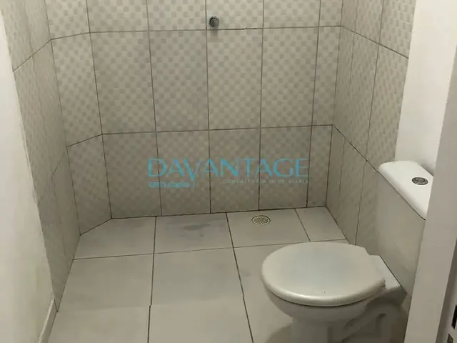 Imagem 3: Apartamento Térreo, com Área, 2 Dormitórios, Casa de Vila Bem Localizado na Vila