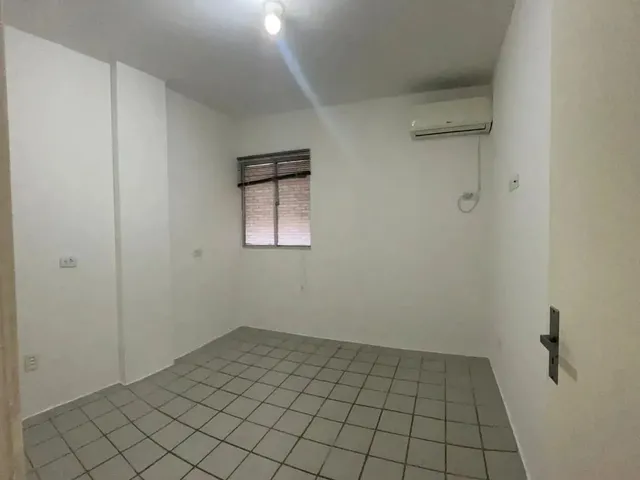 Imagem 11: Imóvel para Aluguel com 70 Metros Quadrados com 3 Quartos em Torre - Recife - Pe