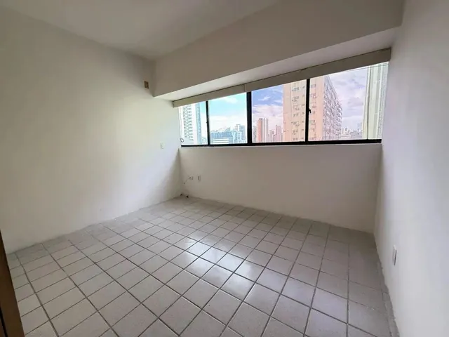 Imagem 2: Edf. Itacoatiara Village - 4 Quartos na Rua Setúbal, Próximo a Pracinha de Boa Viagem