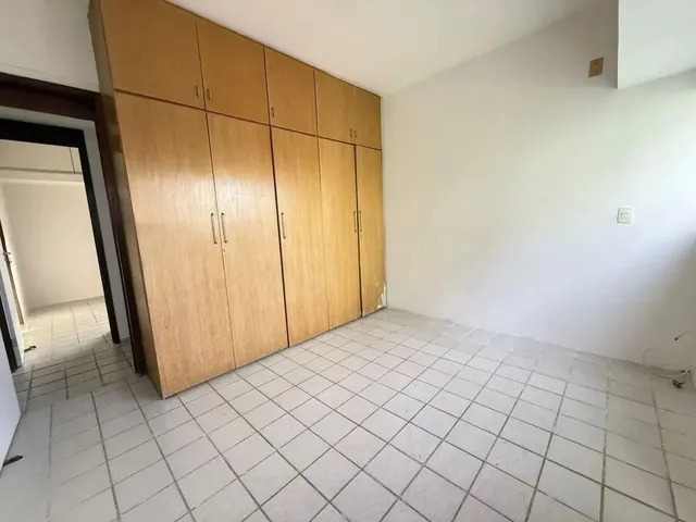 Imagem 5: Edf. Itacoatiara Village - 4 Quartos na Rua Setúbal, Próximo a Pracinha de Boa Viagem