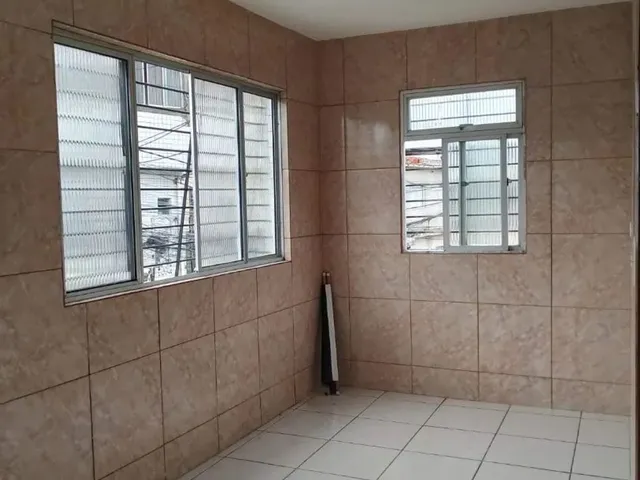 Imagem 7: Aluga-Se Casa. Varanda, 2 Banheirose2 Dormitórios