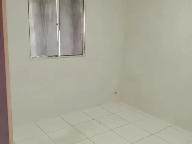 Imagem 12: Aluga-Se Casa. Varanda, 2 Banheirose2 Dormitórios