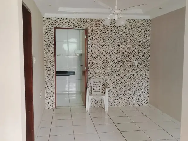 Imagem 13: Aluga-Se Casa. Varanda, 2 Banheirose2 Dormitórios