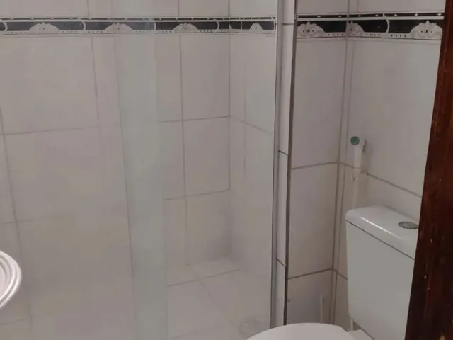 Imagem 14: Aluga-Se Casa. Varanda, 2 Banheirose2 Dormitórios