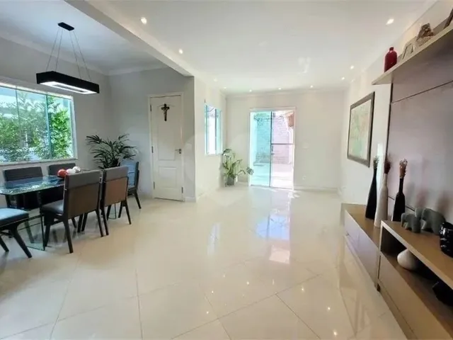 Imagem: Casa de Vila À Venda com 4 Quartos, Sendo