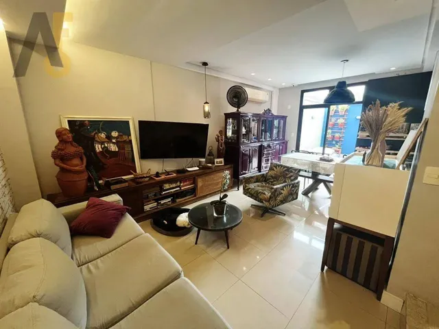 Imagem: Casa com 4 Dormitórios À Venda, 98 M²